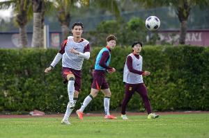 侯永永与奥斯卡能否同时注册为“内援”？入籍球员政策解读👈