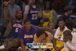 老詹笑着点赞！东契奇铁了个罚球错失50分 替补席队友笑嘻了