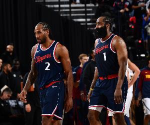 哈登：小卡是有划时代意义的天才球员 只要他想就能得到投篮机会