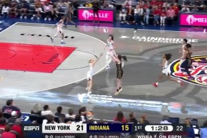 女版库里？克拉克40秒內连中三个Logo Shot🤯🤯